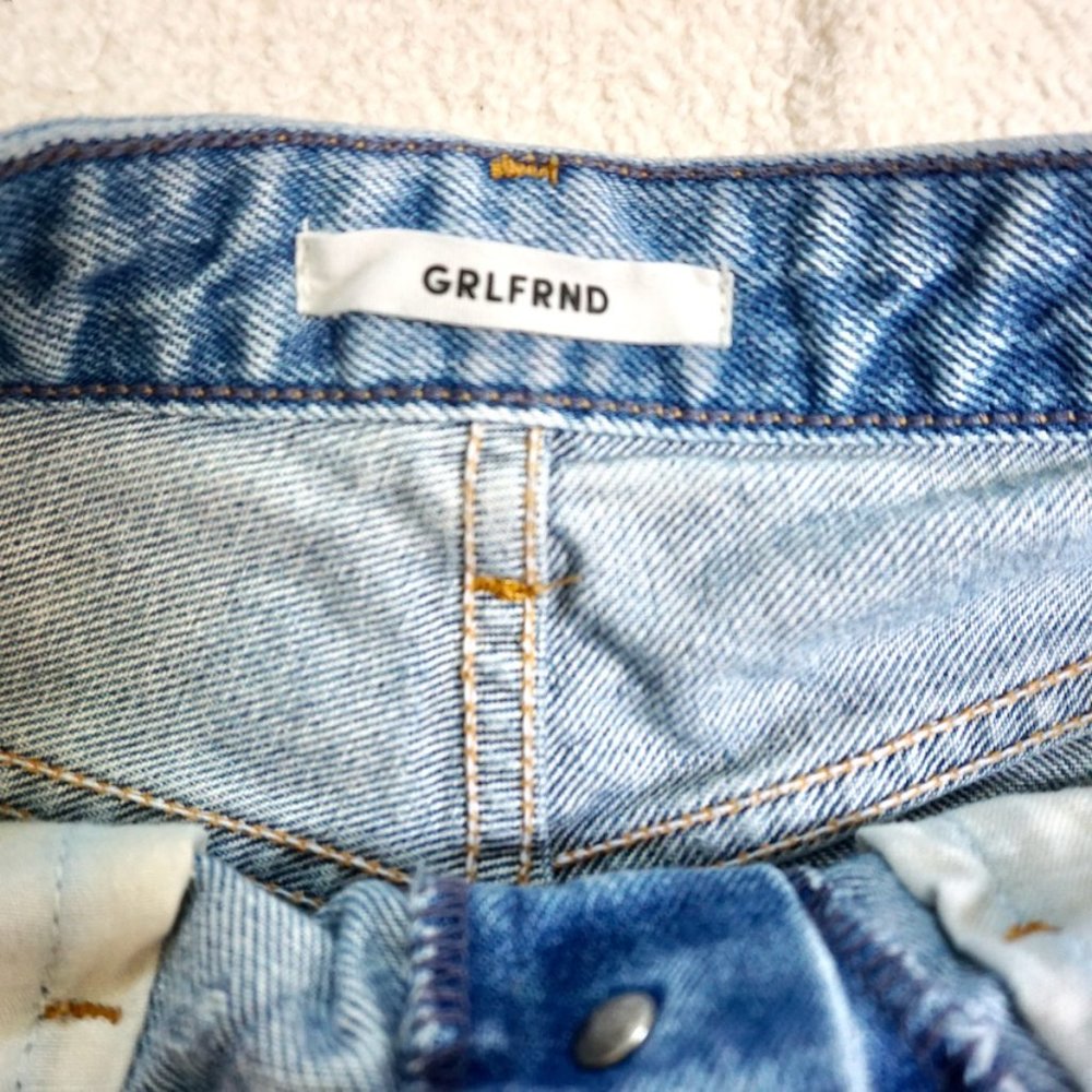 GRLFRND Light Wash Distressed Denim Jean Shorts - Picture 10 of 11